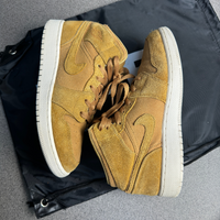 Jordan 1 mid Camel