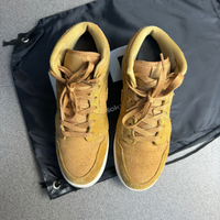 Jordan 1 mid Camel