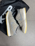 Nike Dunk Grey Daim (taille 38)