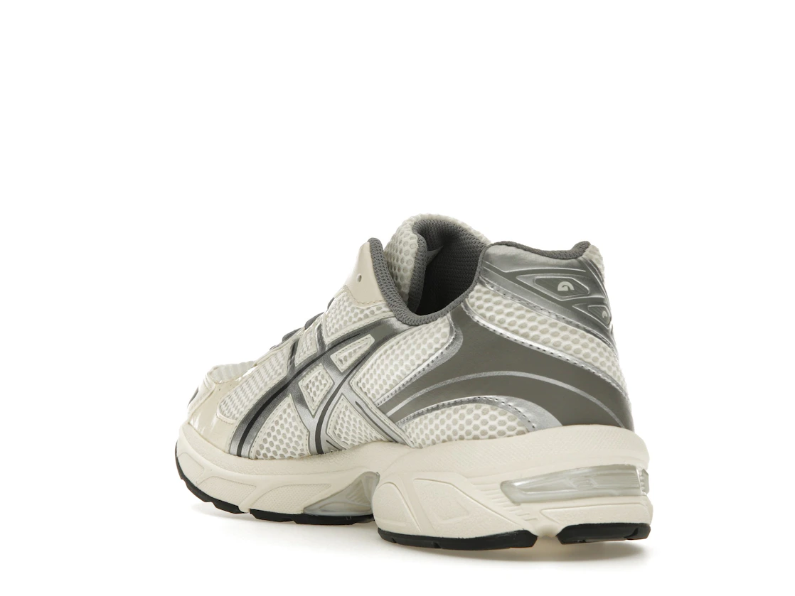 Vue 25 de ASICS Gel-1130 Cream Clay Grey 