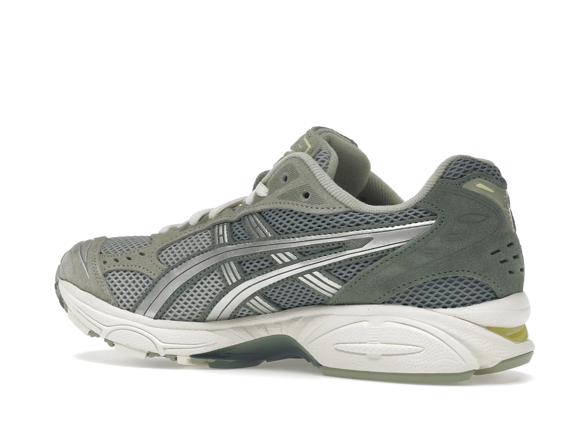 Vue 22 de ASICS Gel-Kayano 14 Olive Grey Pure Silver