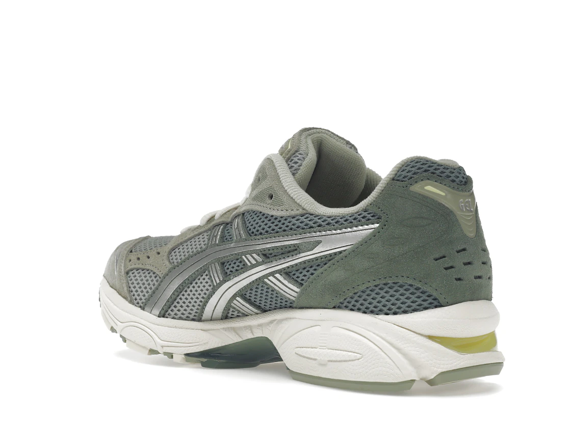 Vue 24 de ASICS Gel-Kayano 14 Olive Grey Pure Silver