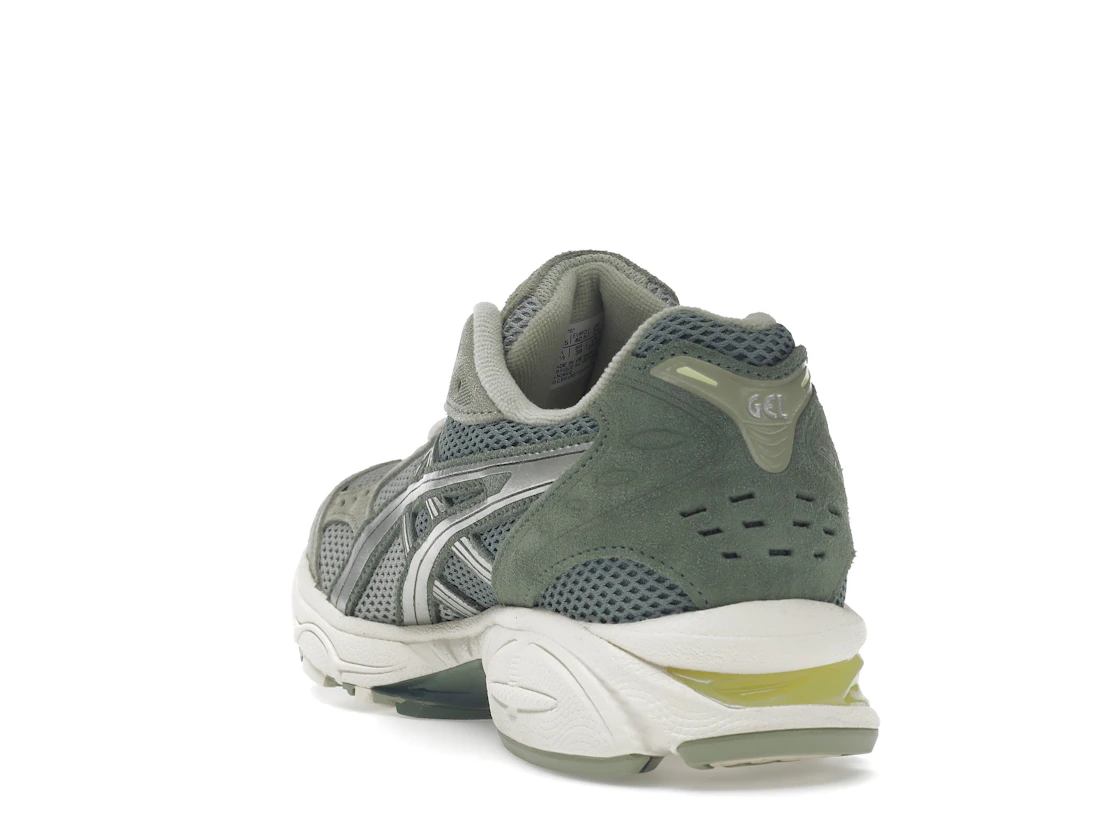 Vue 26 de ASICS Gel-Kayano 14 Olive Grey Pure Silver