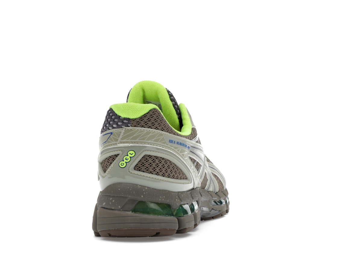 Vue 29 de ASICS Gel-Kayano 20 Bodega Success in Small Batches (Friends & Family)
