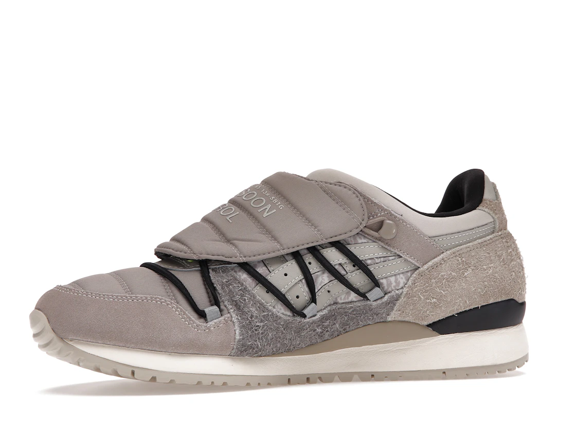 Vue 17 de ASICS Gel-Lyte III Limited Edt SBTG Monsoon Patrol 2 Lichen Green