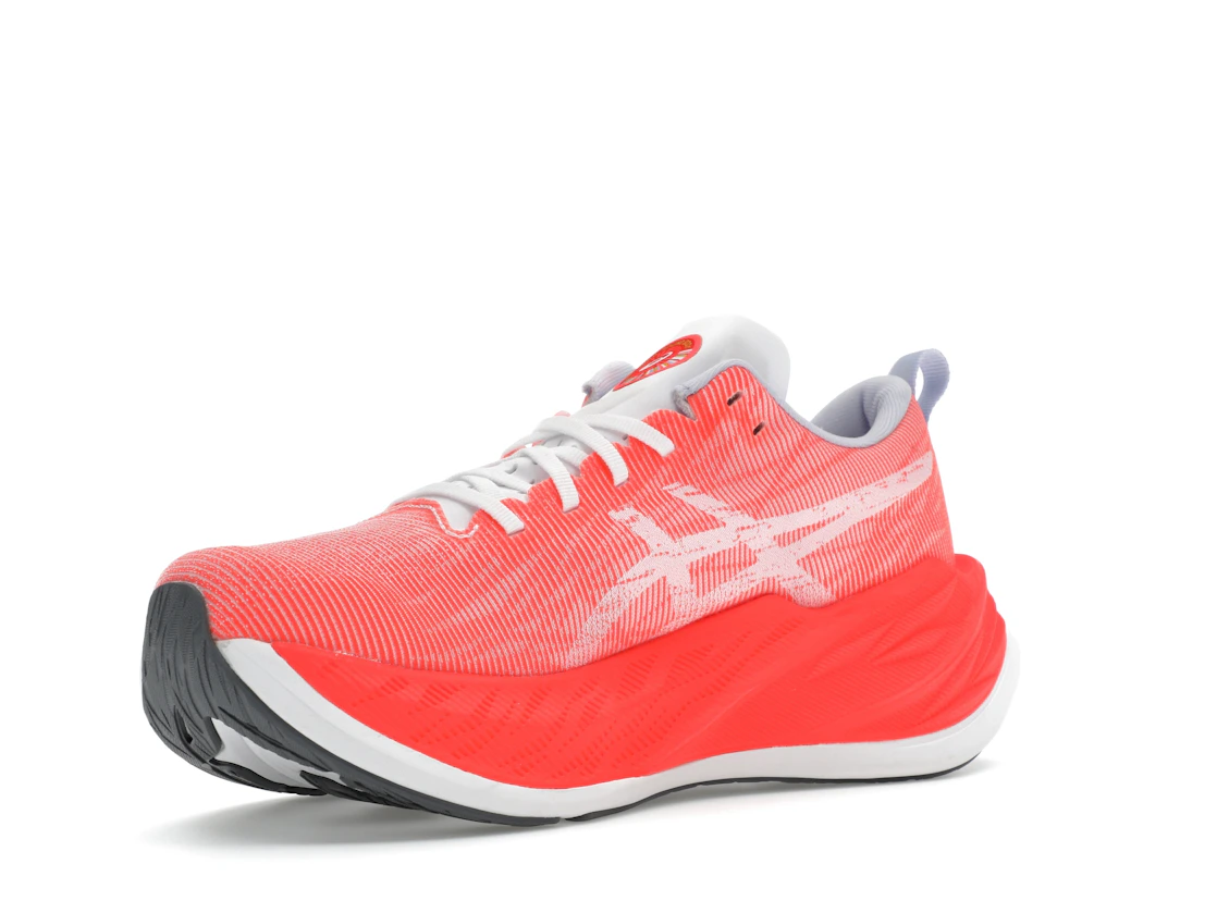 Vue 15 de ASICS Superblast White Sunrise Red