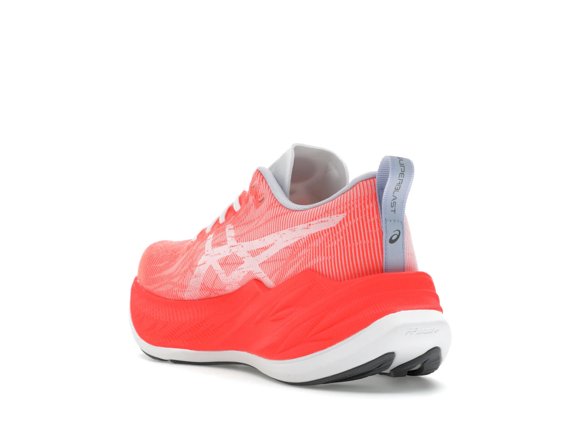 Vue 25 de ASICS Superblast White Sunrise Red