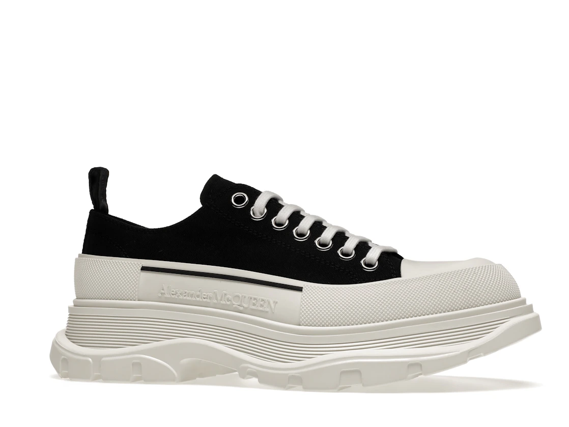 Vue 3 de Alexander McQueen Tread Slick Low Lace Up Black White FW21