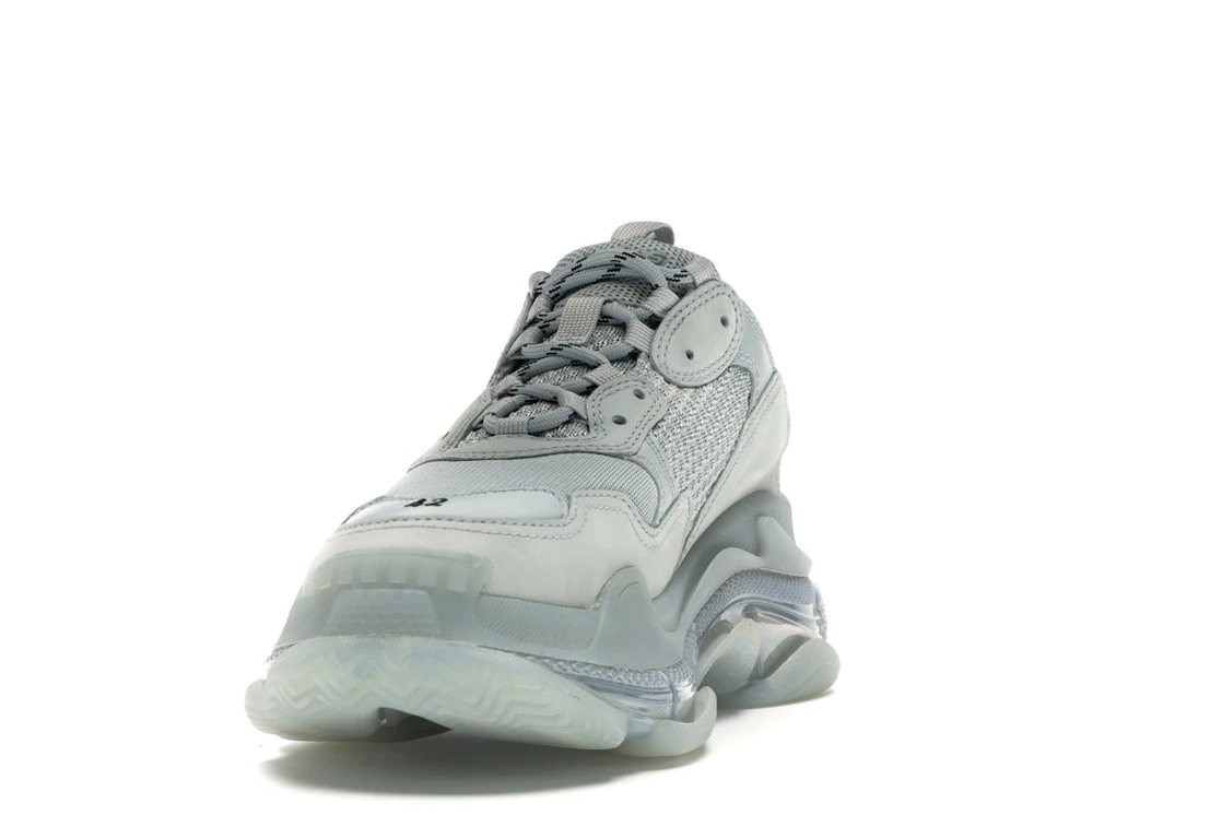 Vue 12 de Balenciaga Triple S Clear Sole Grey