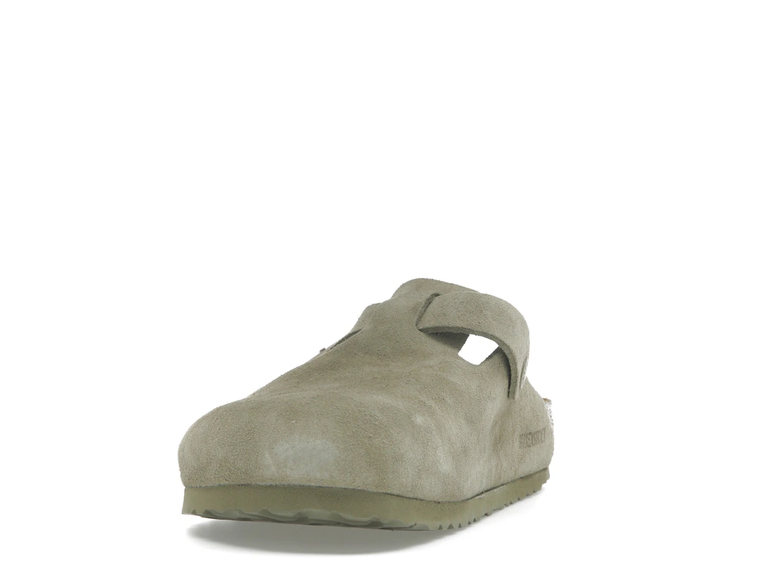 Vue 12 de Birkenstock Boston Suede Faded Khaki