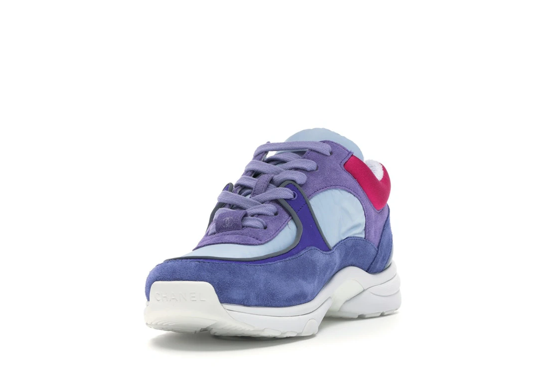 Vue 13 de Chanel Low Top Trainer CC Ivory Blue 