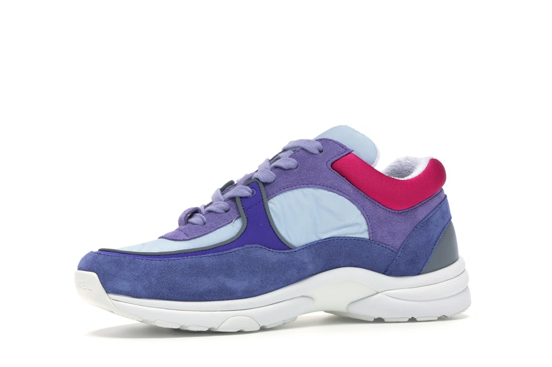 Vue 17 de Chanel Low Top Trainer CC Ivory Blue 