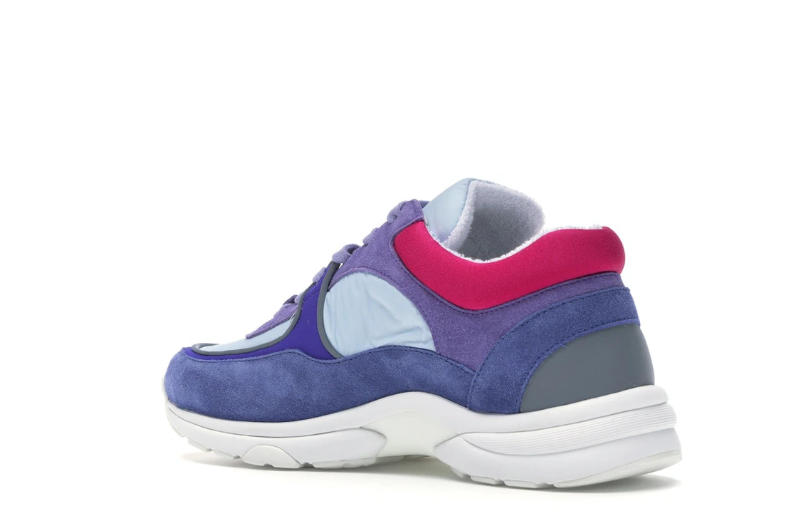 Vue 23 de Chanel Low Top Trainer CC Ivory Blue 