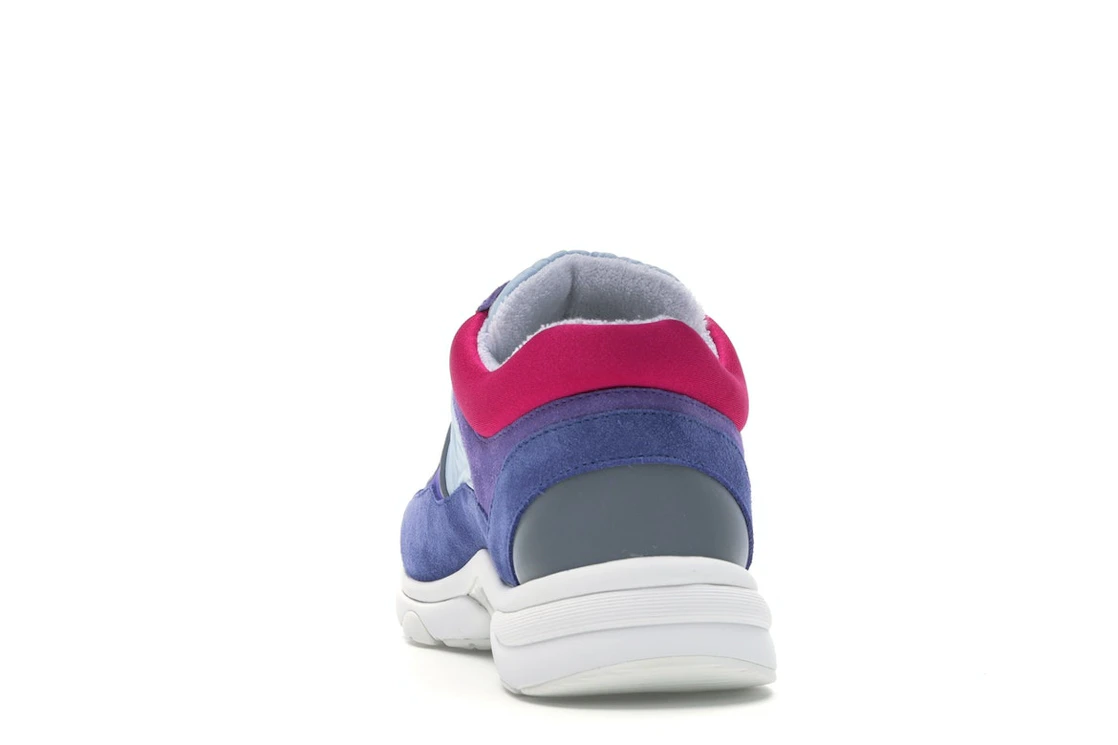 Vue 27 de Chanel Low Top Trainer CC Ivory Blue 