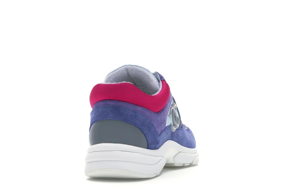 Vue 30 de Chanel Low Top Trainer CC Ivory Blue 