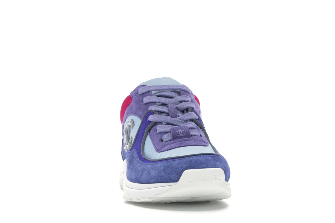 Vue 9 de Chanel Low Top Trainer CC Ivory Blue 