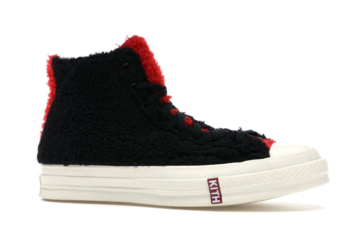 Vue 3 de Converse Chuck Taylor All Star 70 Hi Kith x Disney Fur