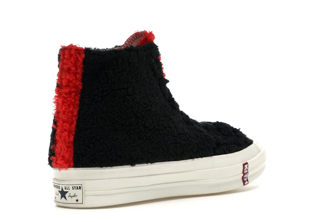 Vue 32 de Converse Chuck Taylor All Star 70 Hi Kith x Disney Fur