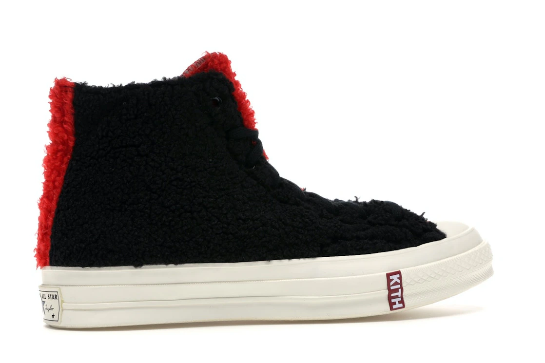Vue 35 de Converse Chuck Taylor All Star 70 Hi Kith x Disney Fur