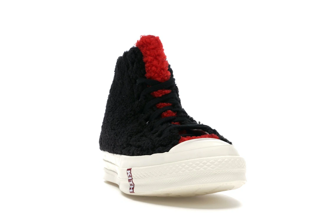 Vue 8 de Converse Chuck Taylor All Star 70 Hi Kith x Disney Fur