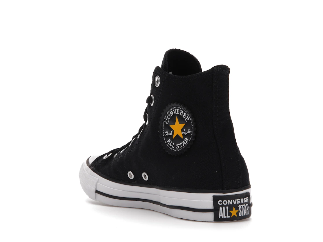 Vue 25 de Converse Chuck Taylor All Star Basquiat Pez Dispenser Dinosaur
