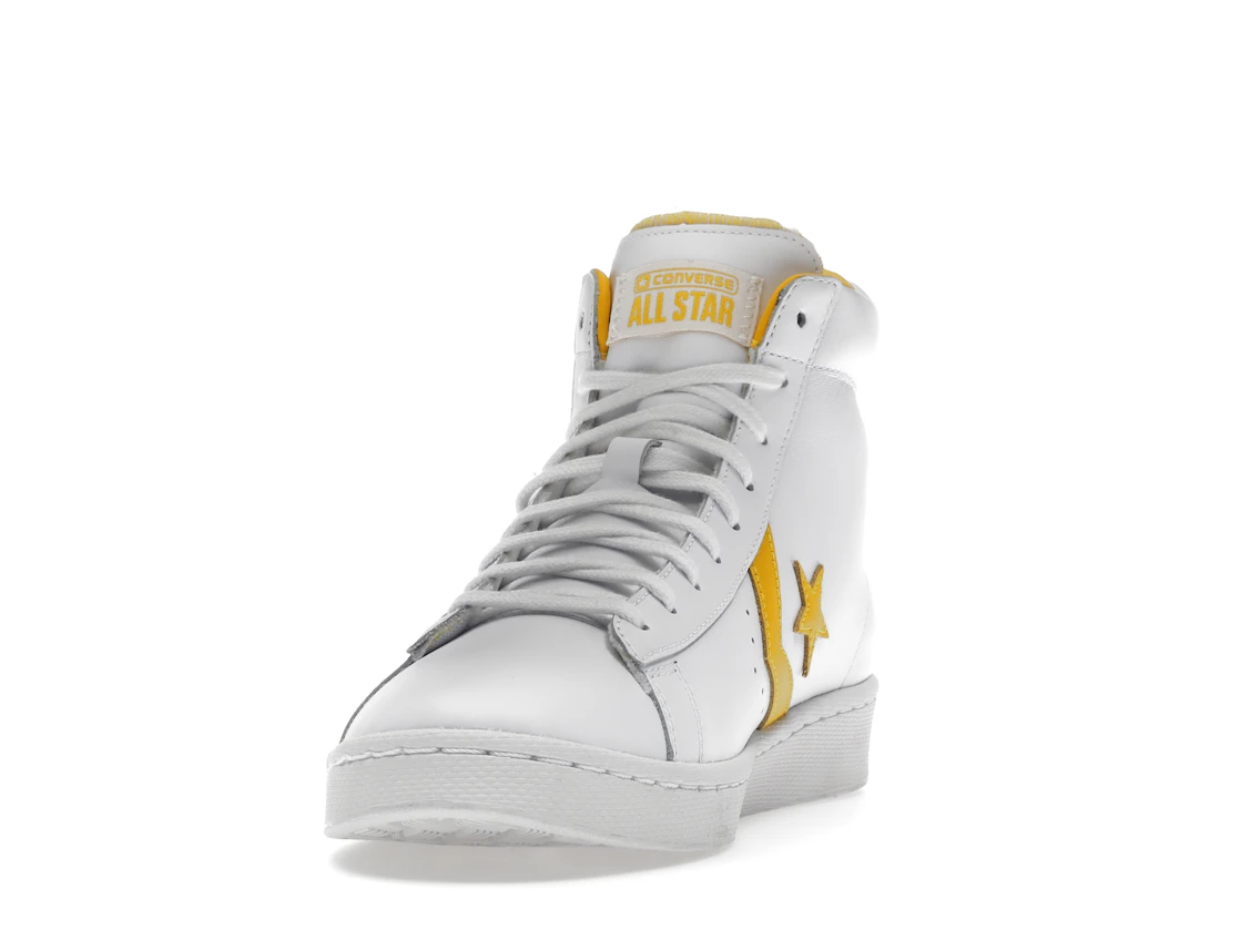 Vue 12 de Converse Pro Leather Hi White Amarillo
