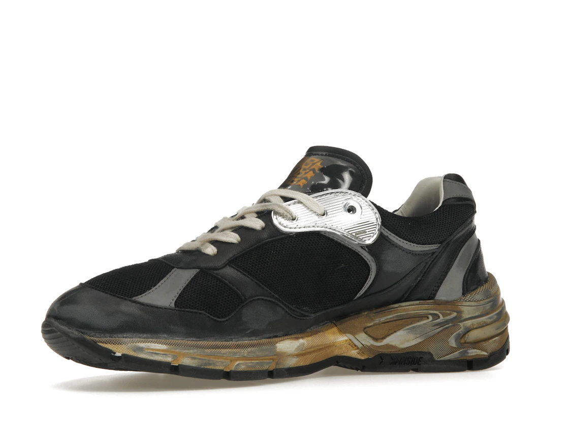 Vue 16 de Golden Goose Running Dad Black Grey