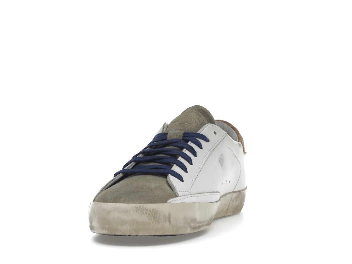 Vue 12 de Golden Goose Super-Star Suede Toe White Taupe Royal Blue Black