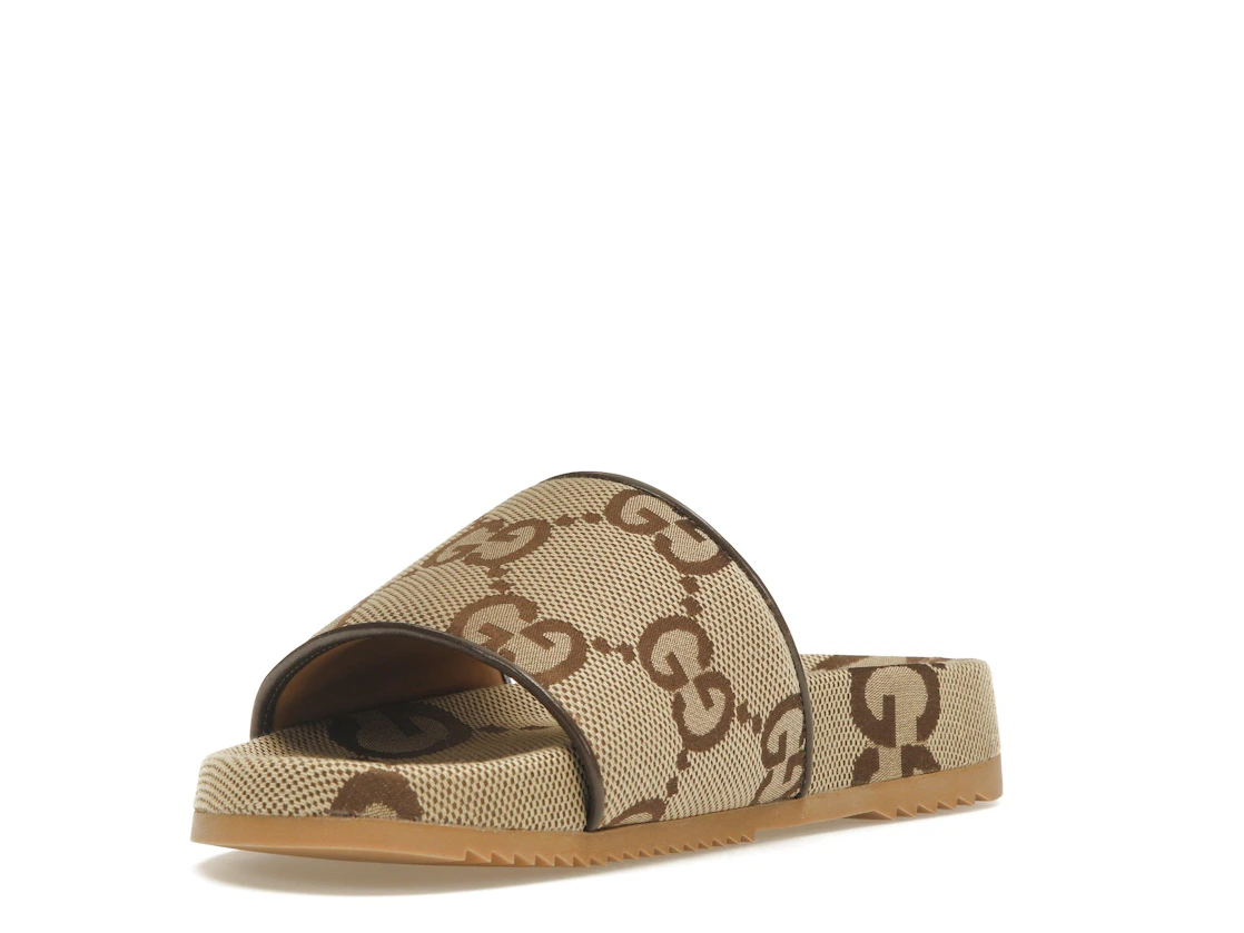 Vue 14 de Gucci maxi GG Canvas Slides Camel Ebony