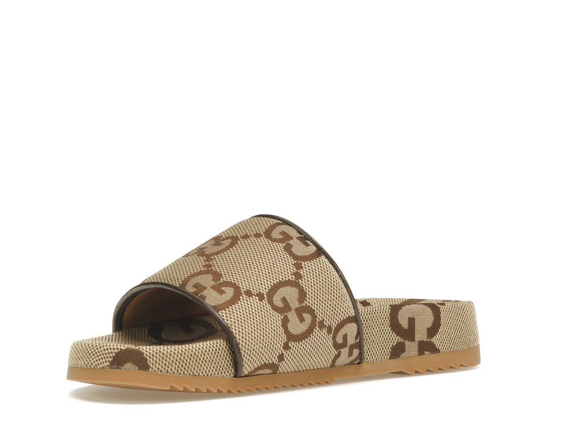 Vue 15 de Gucci maxi GG Canvas Slides Camel Ebony