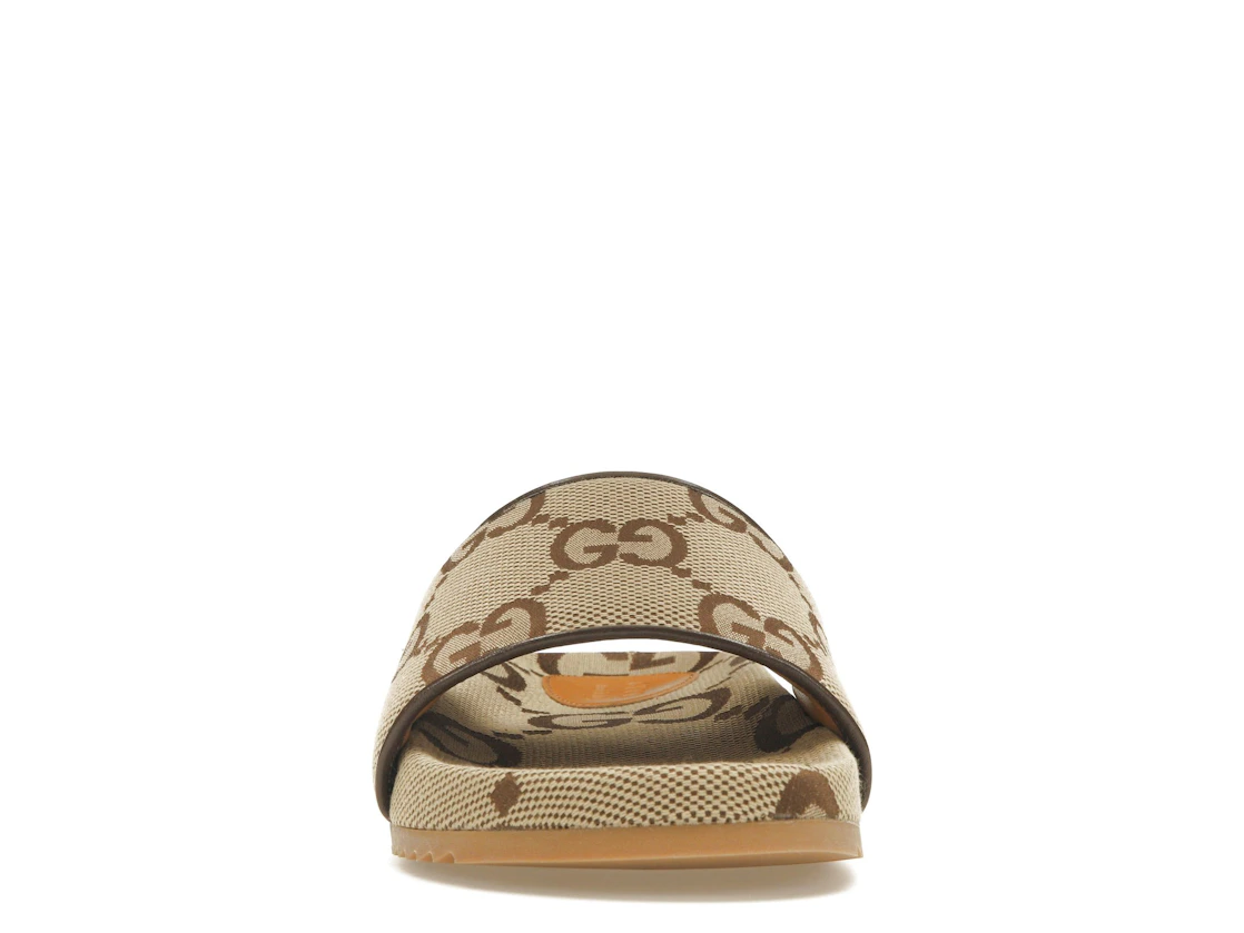 Vue 10 de Gucci maxi GG Canvas Slides Camel Ebony