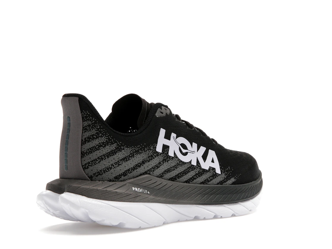 Vue 32 de Hoka One One Mach 5 Black Castlerock Grey