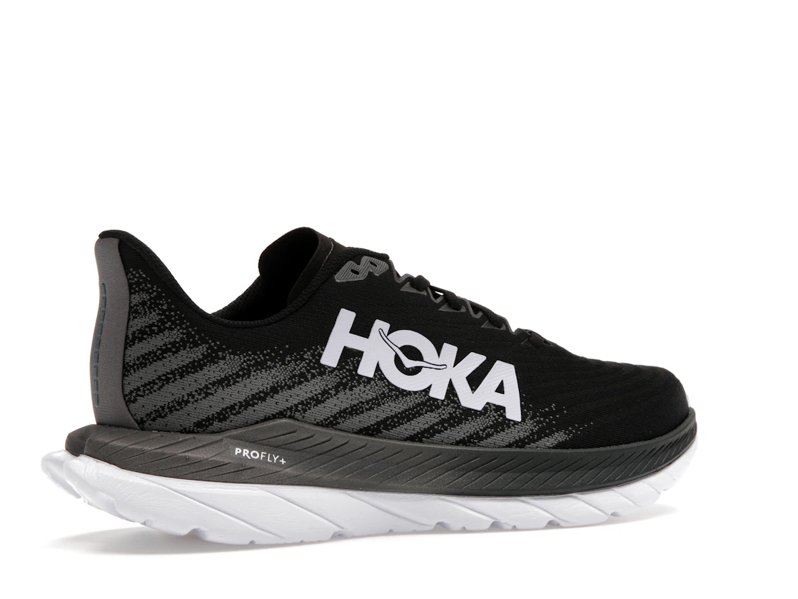 Vue 34 de Hoka One One Mach 5 Black Castlerock Grey
