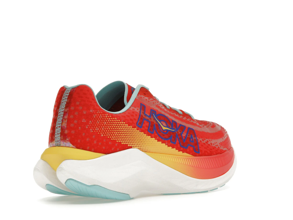 Vue 32 de Hoka One One Mach X Cerise Cloudless