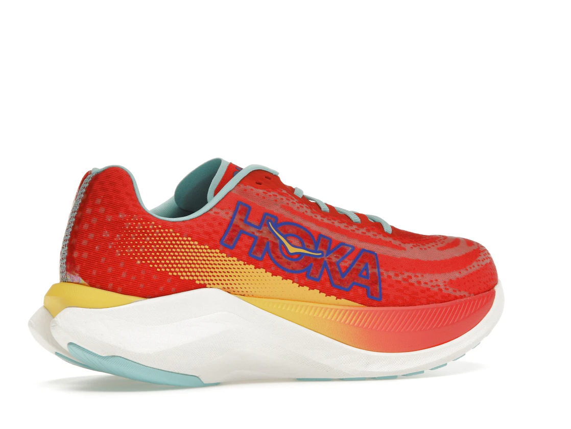 Vue 34 de Hoka One One Mach X Cerise Cloudless