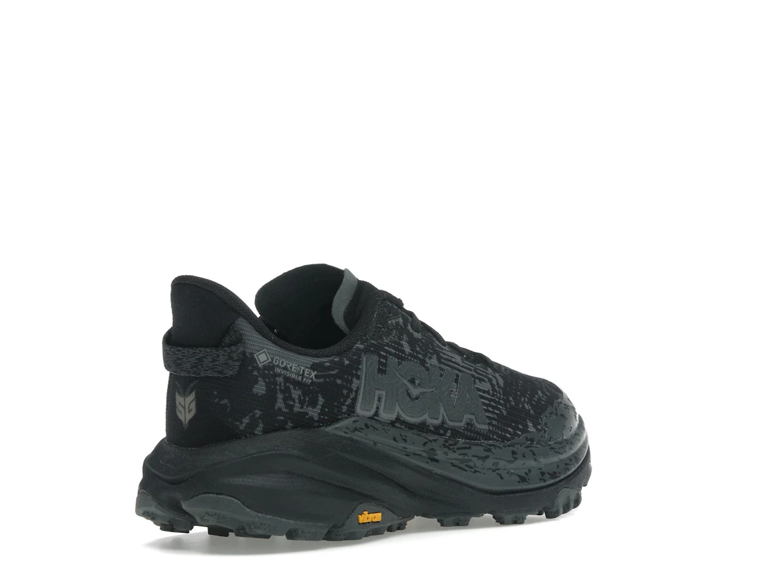 Vue 32 de Hoka One One Speedgoat 6 Gore-Tex Black Outer Orbit 