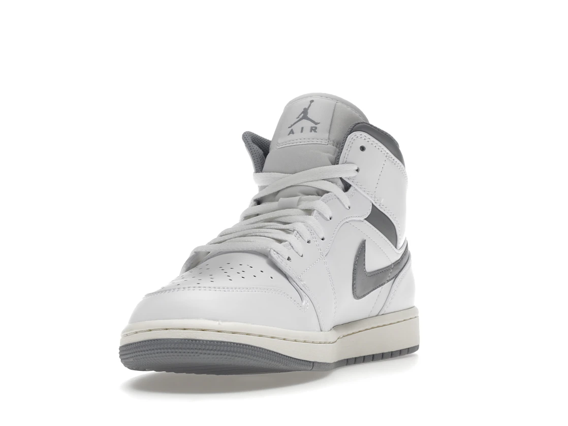 Vue 13 de Air Jordan 1 Mid Neutral Grey