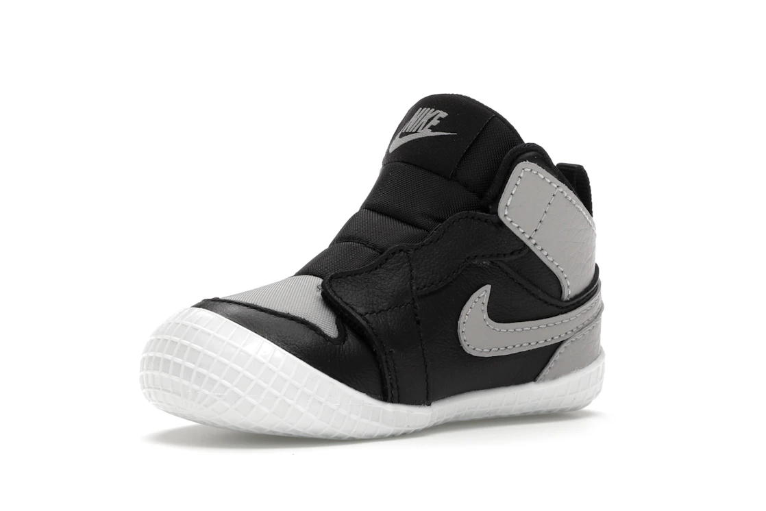 Vue 16 de Jordan 1 Crib Bootie Black Medium Grey (I)