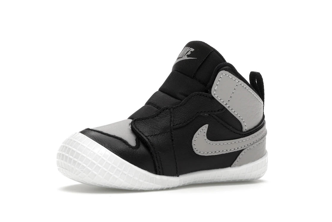 Vue 17 de Jordan 1 Crib Bootie Black Medium Grey (I)
