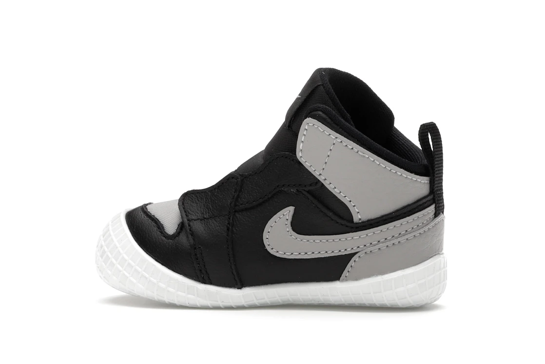 Vue 21 de Jordan 1 Crib Bootie Black Medium Grey (I)