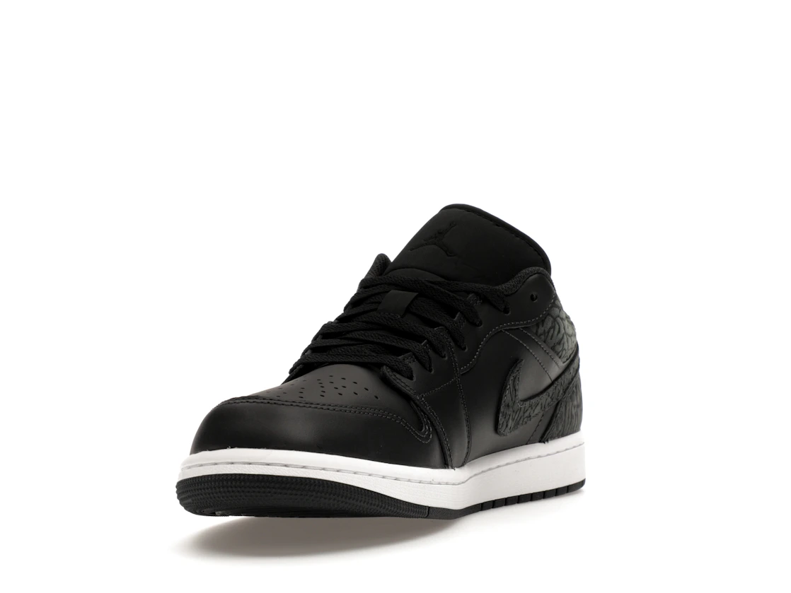 Vue 13 de Jordan 1 Low SE Black Elephant