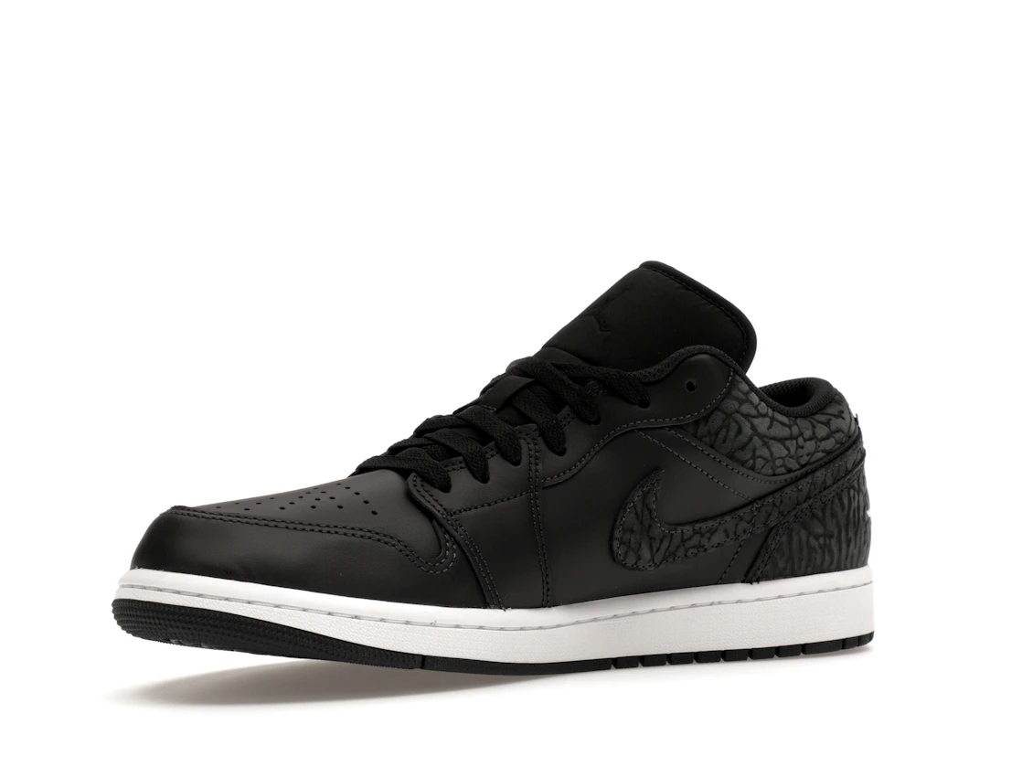 Vue 16 de Jordan 1 Low SE Black Elephant