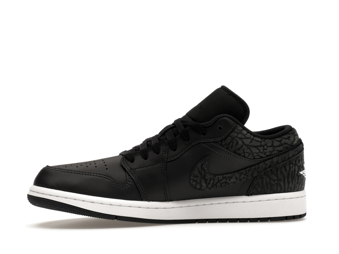 Vue 18 de Jordan 1 Low SE Black Elephant
