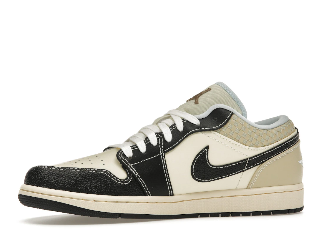 Vue 17 de Jordan 1 Low SE Coconut Milk Black Muslin