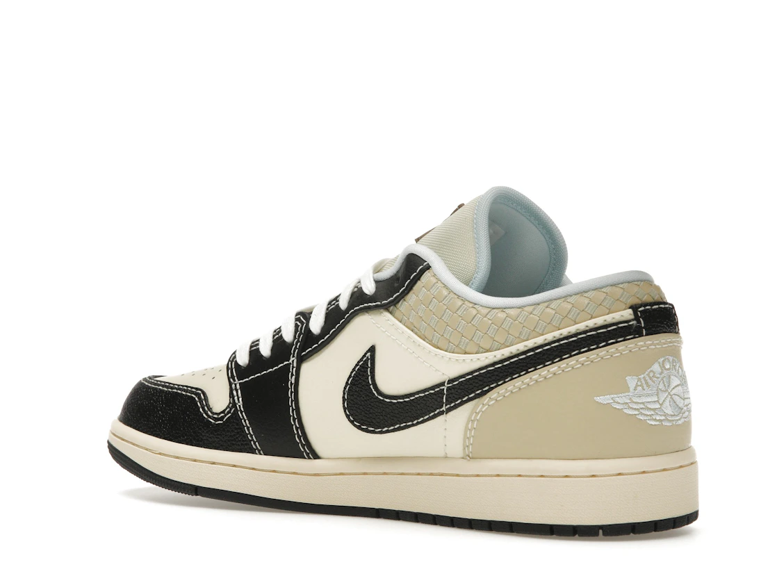 Vue 23 de Jordan 1 Low SE Coconut Milk Black Muslin