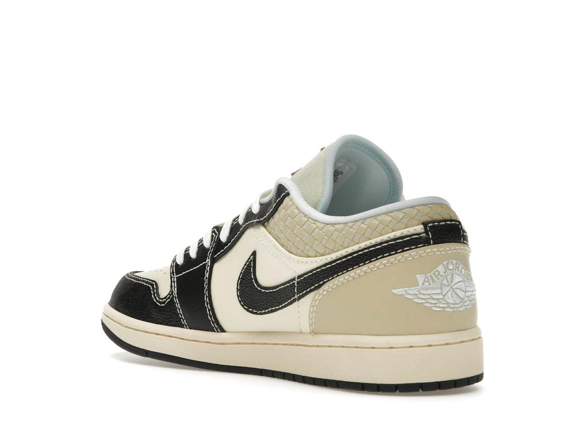 Vue 24 de Jordan 1 Low SE Coconut Milk Black Muslin