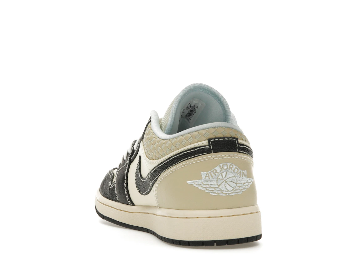 Vue 26 de Jordan 1 Low SE Coconut Milk Black Muslin