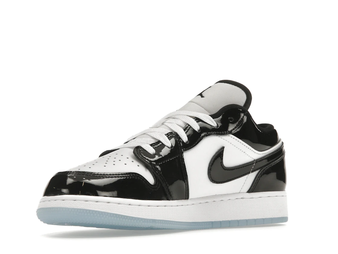 Vue 15 de Jordan 1 Low SE Concord (GS)