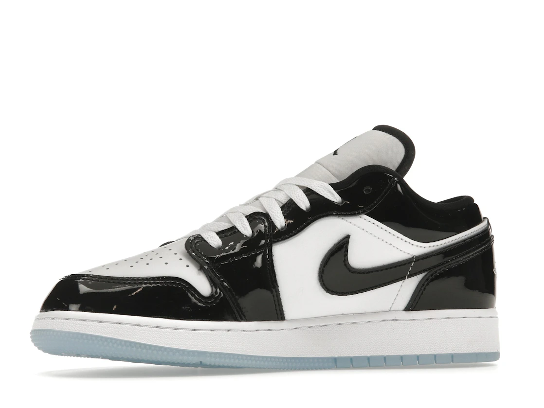 Vue 17 de Jordan 1 Low SE Concord (GS)