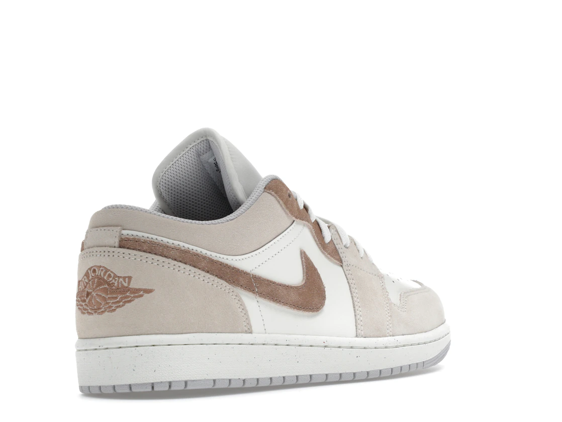 Vue 32 de Jordan 1 Low SE Legend Light Brown